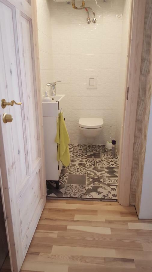 Roosi Apartment Parnu Luaran gambar